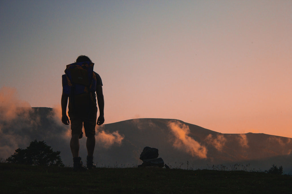Preparing for a Long Hike? 5 Essentials to Have in Your Day Pack
